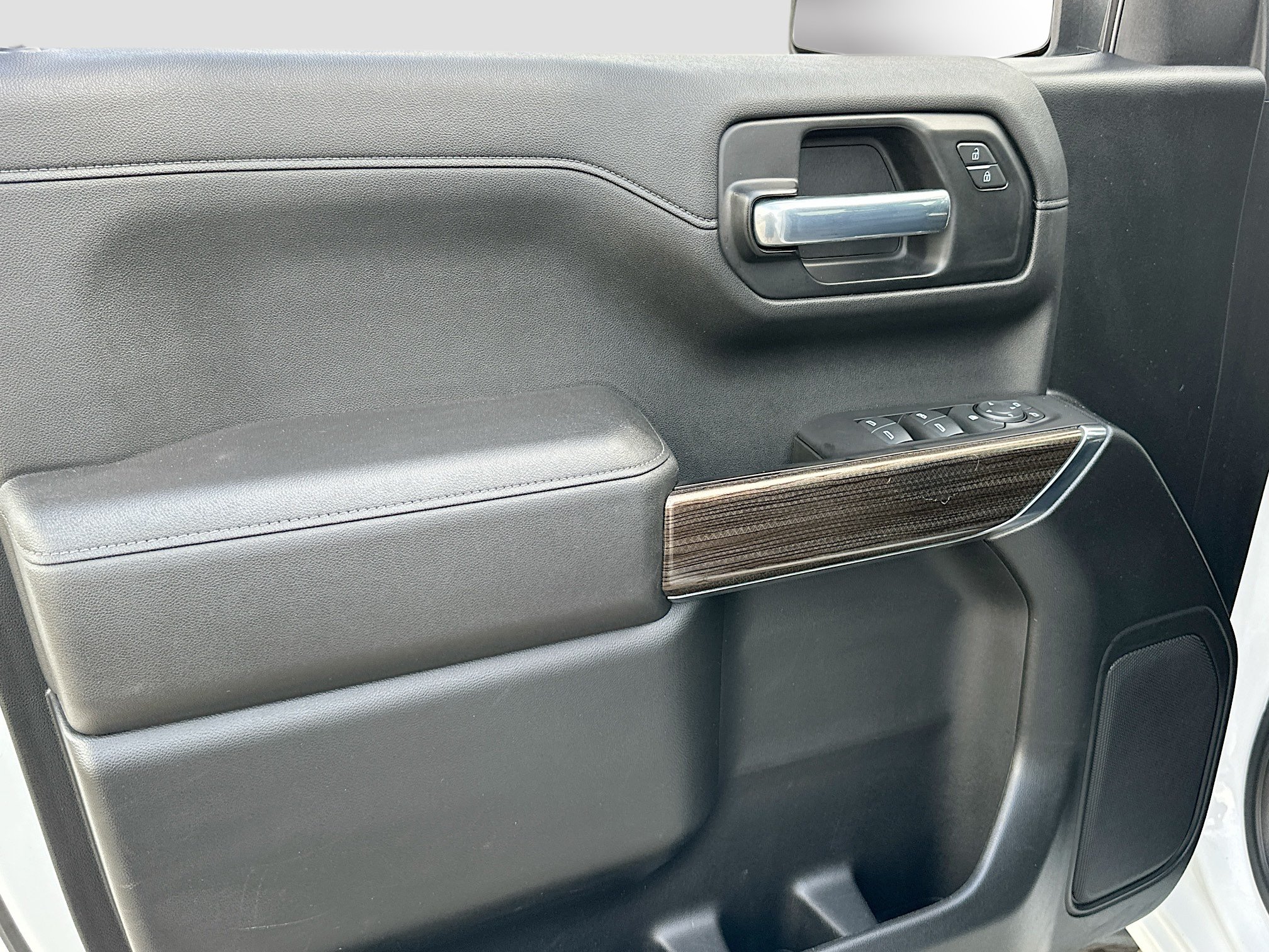 Used 2021 Chevrolet Silverado 1500 LT Trail Boss w/ Bed Protection Package AWD/4WD image 17