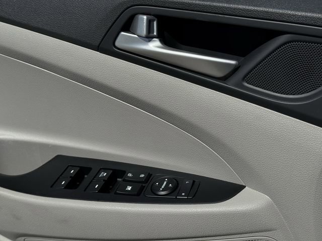 Used 2019 Hyundai Tucson SE image 24