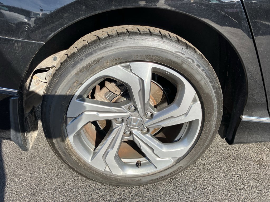 Used 2018 Honda Accord EX image 11