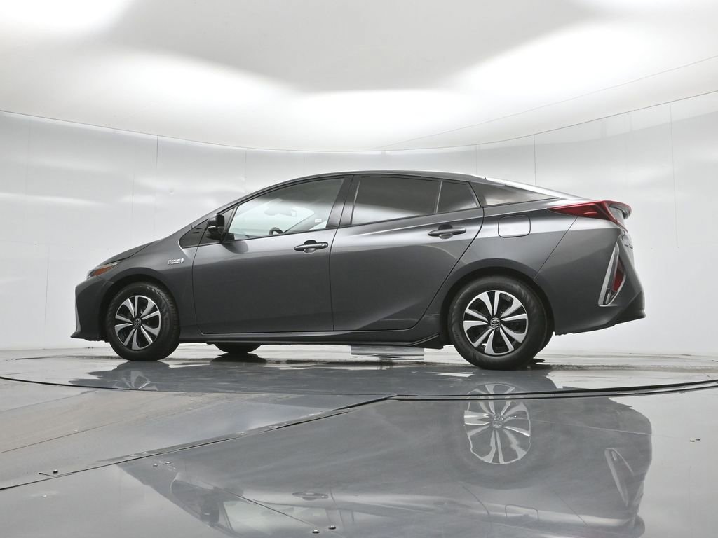 Used 2018 Toyota Prius Prime Plus image 25
