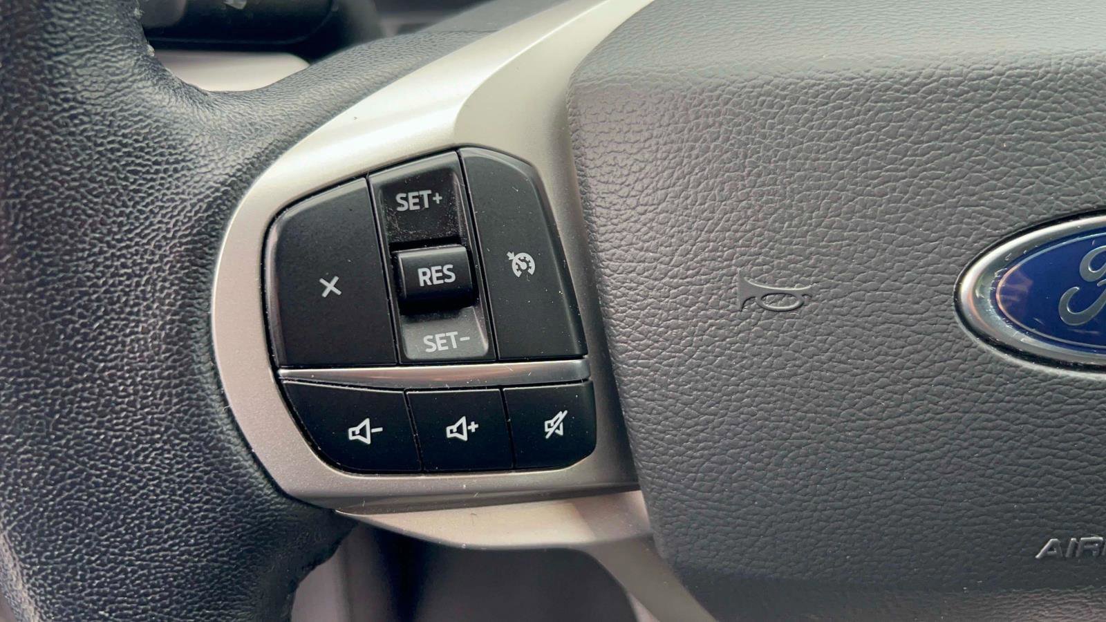 Certified 2022 Ford Explorer XLT image 26