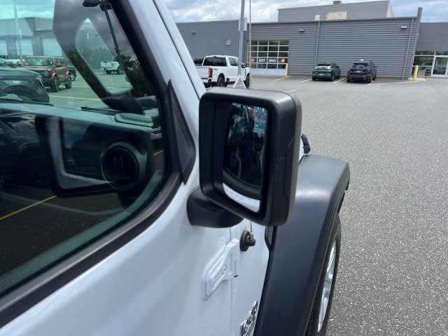 Used 2018 Jeep Wrangler Unlimited Sport S AWD/4WD image 35
