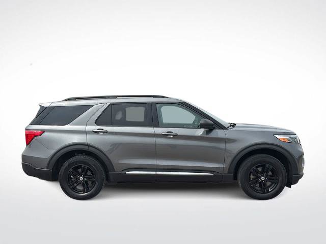 Certified 2024 Ford Explorer XLT w/ Equipment Group 202A AWD/4WD image 9