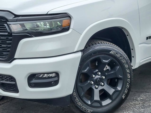 Used 2025 RAM 1500 Big Horn AWD/4WD image 4