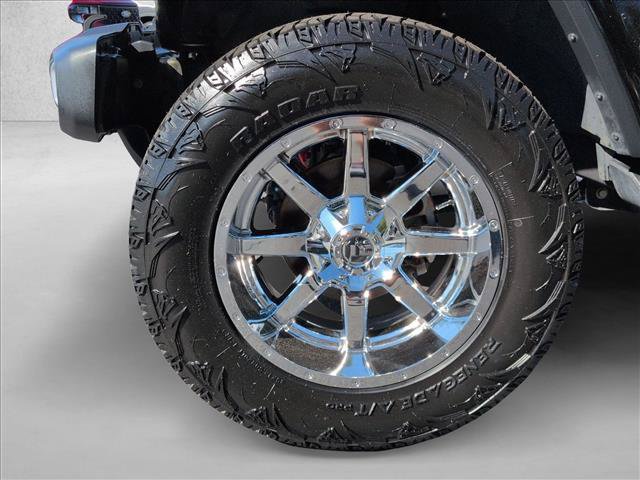 Used 2018 Jeep Wrangler Unlimited Sahara AWD/4WD image 22
