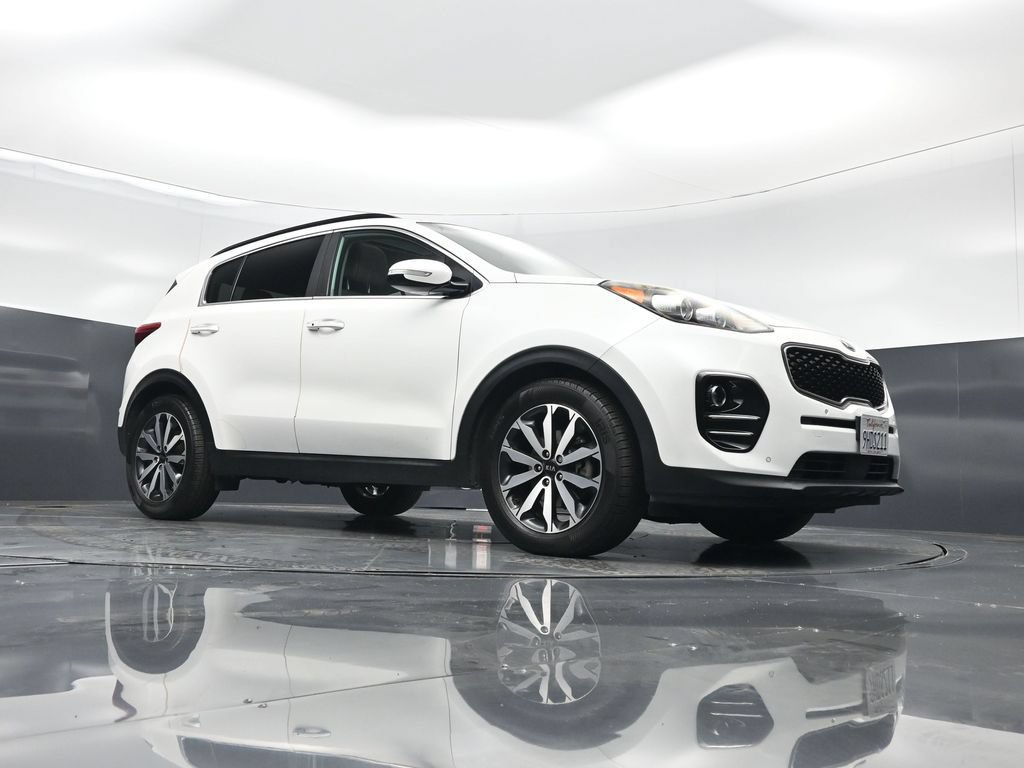 Used 2018 Kia Sportage EX w/ EX Technology Package FWD image 3