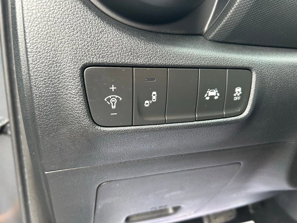 Used 2021 Hyundai Kona SEL Plus w/ Cargo Package image 20