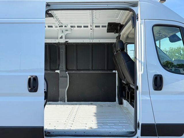 Used 2026 RAM ProMaster 2500 w/ Convenience Group FWD image 32
