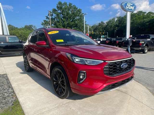Certified 2023 Ford Escape ST-Line Elite w/ Premium Technology Package AWD/4WD image 2