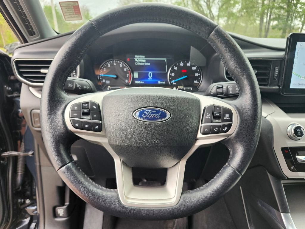 Certified 2023 Ford Explorer XLT w/ Equipment Group 202A AWD/4WD image 29