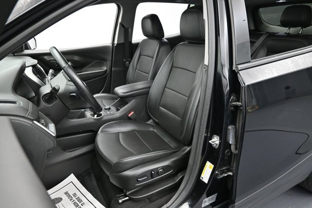 Used 2024 GMC Terrain SLT AWD/4WD image 11