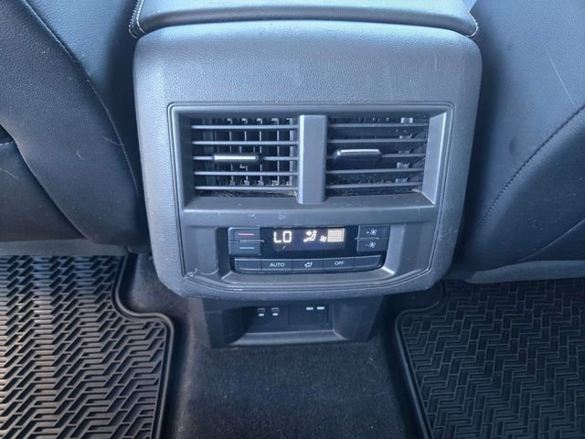 Used 2021 Volkswagen Atlas SE w/ Towing Package image 11