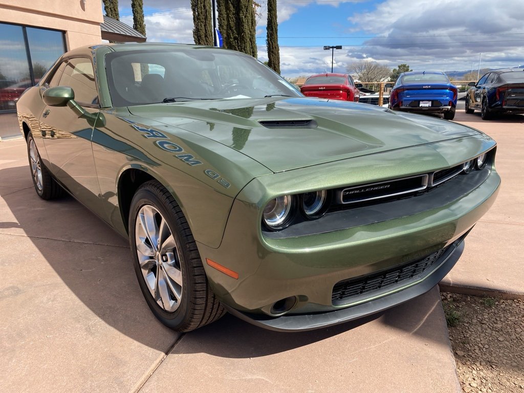 Used 2021 Dodge Challenger SXT image 11