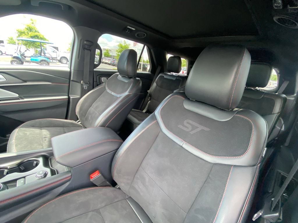 Certified 2025 Ford Explorer ST w/ Sun And Sound Package AWD/4WD image 21
