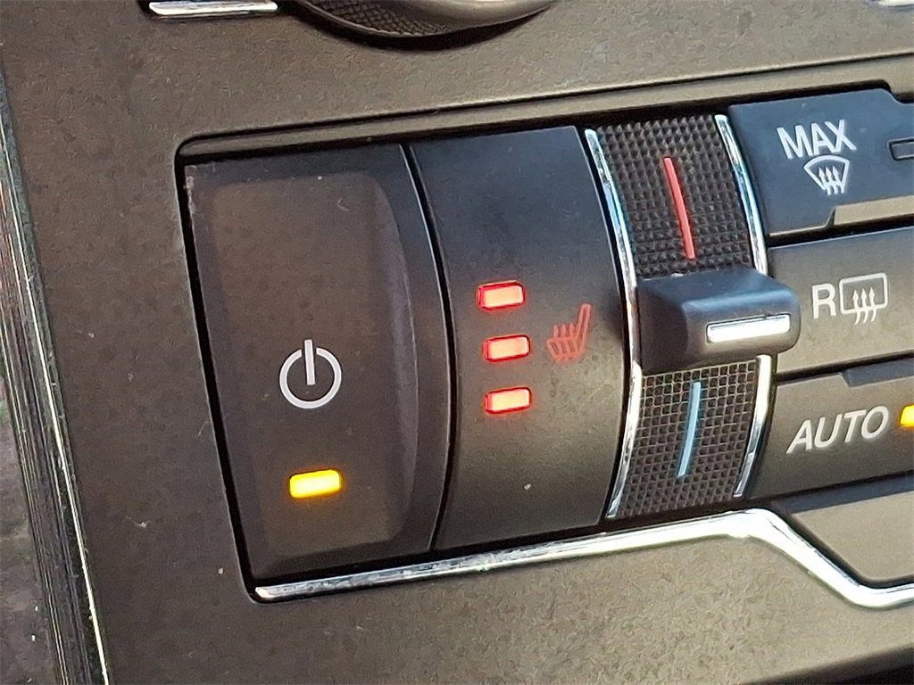 Certified 2019 Ford Explorer XLT w/ Equipment Group 202A image 26