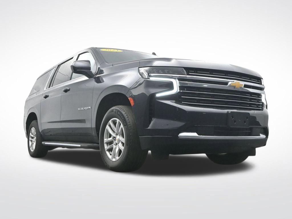 Used 2023 Chevrolet Suburban LT AWD/4WD image 34