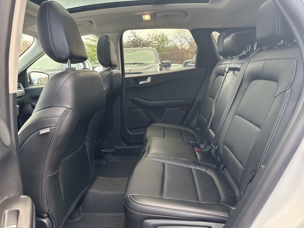 Certified 2022 Ford Escape SEL w/ Technology Package image 31