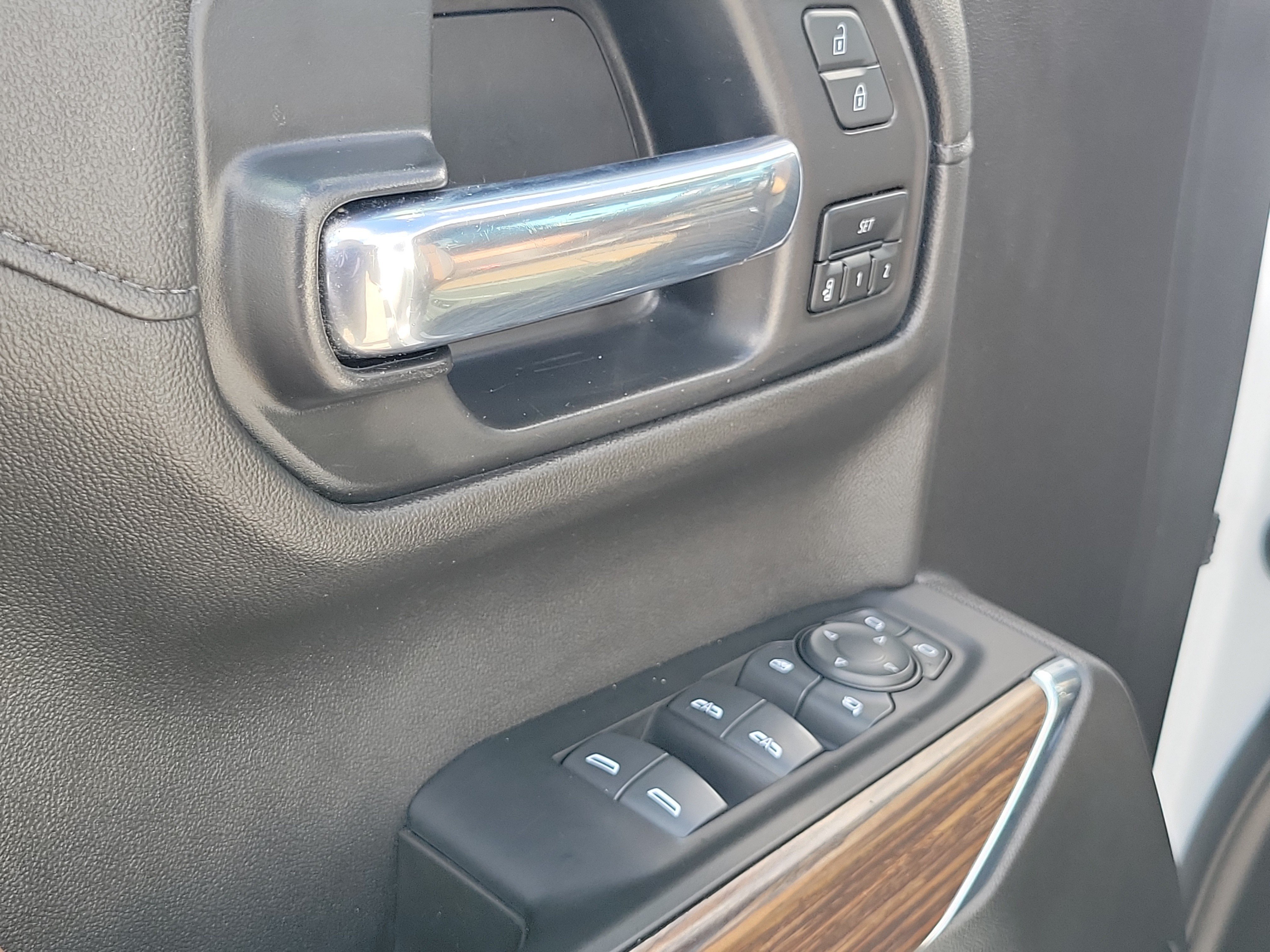 Used 2022 Chevrolet Silverado 1500 High Country AWD/4WD image 26