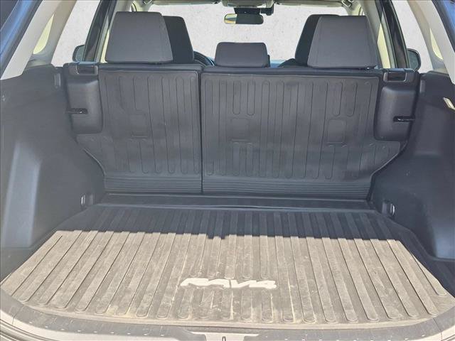 Used 2022 Toyota RAV4 XLE w/ Convenience Package AWD/4WD image 6