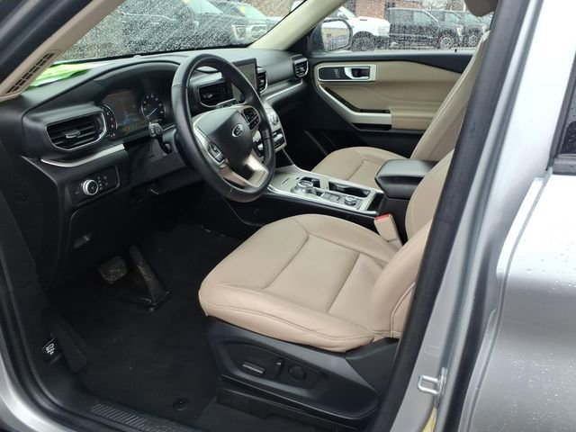 Certified 2022 Ford Explorer XLT w/ Equipment Group 202A image 16