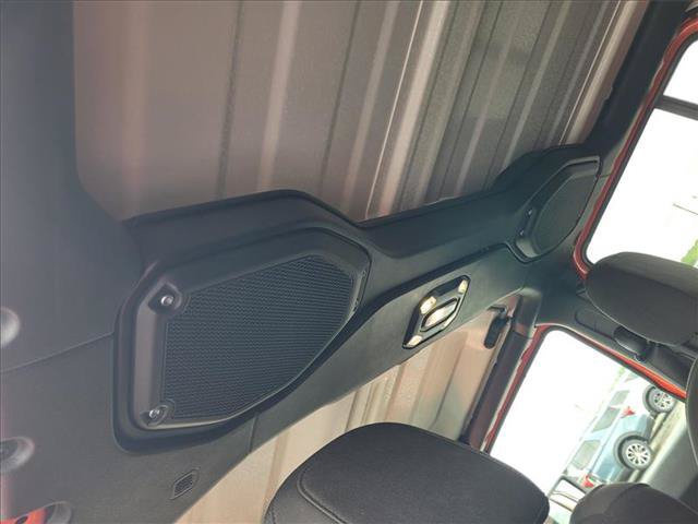 Used 2023 Jeep Wrangler Unlimited Sahara AWD/4WD image 13