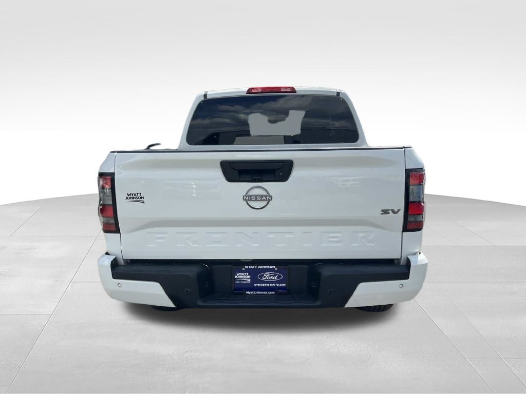Used 2023 Nissan Frontier SV w/ Technology Package RWD image 5