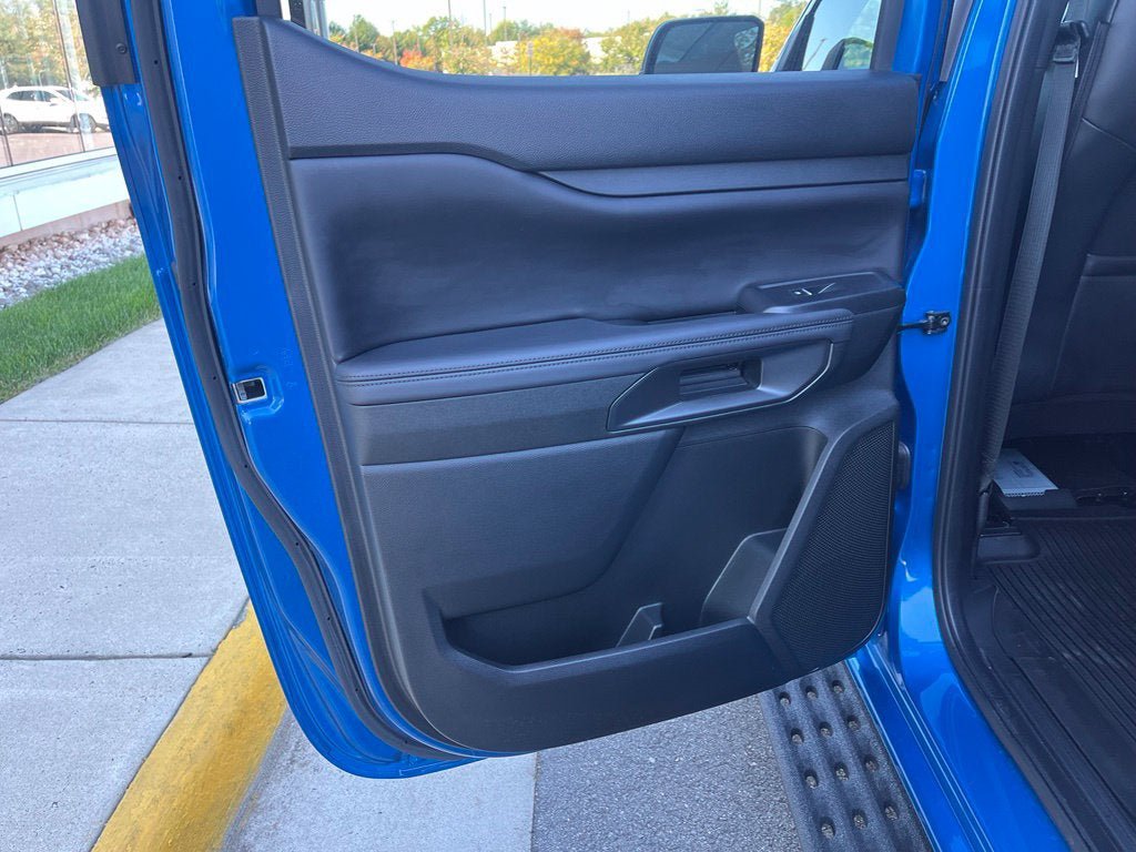 Certified 2025 Ford Ranger Raptor AWD/4WD image 16