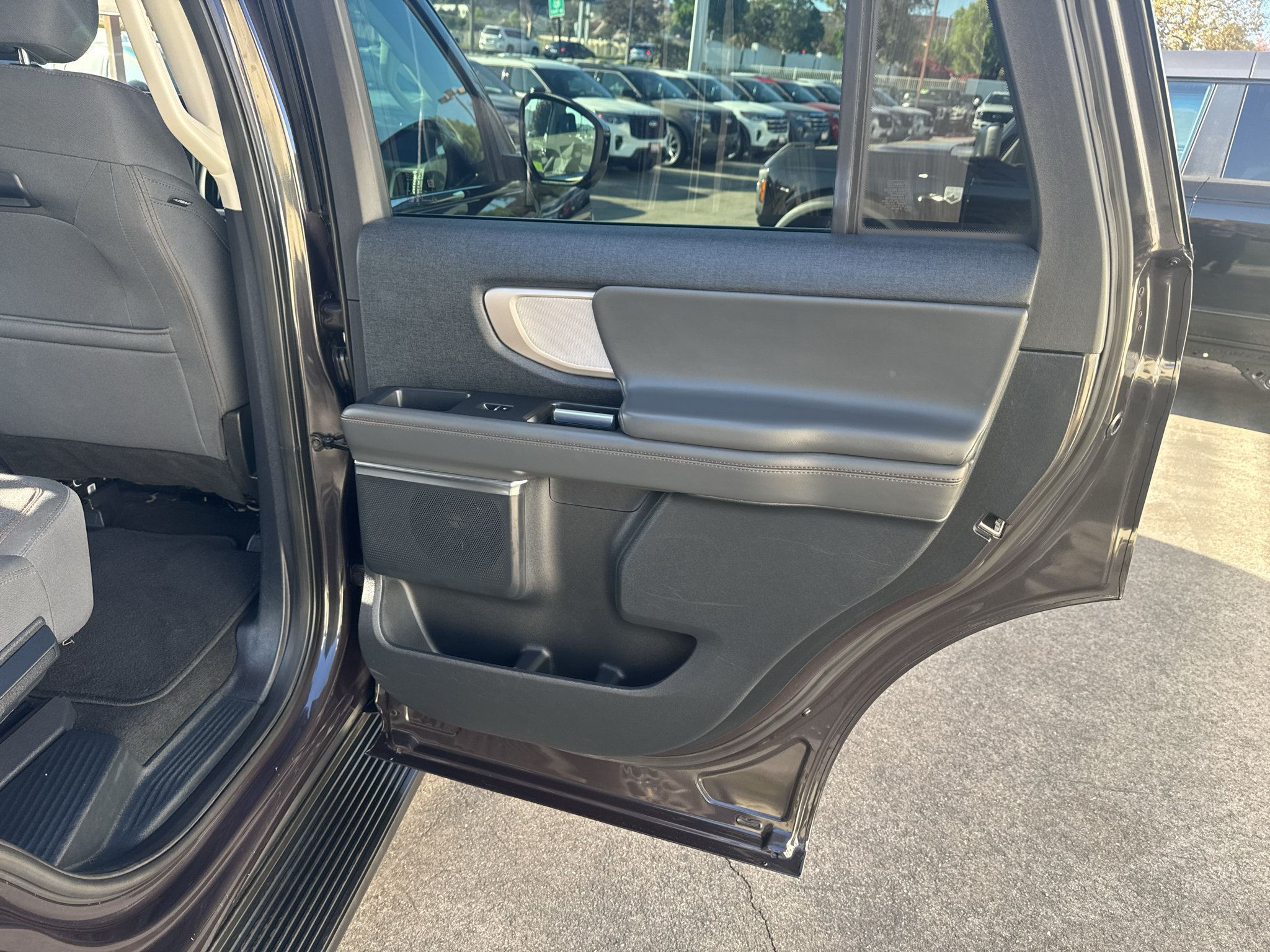 Certified 2025 Ford Expedition Active AWD/4WD image 18