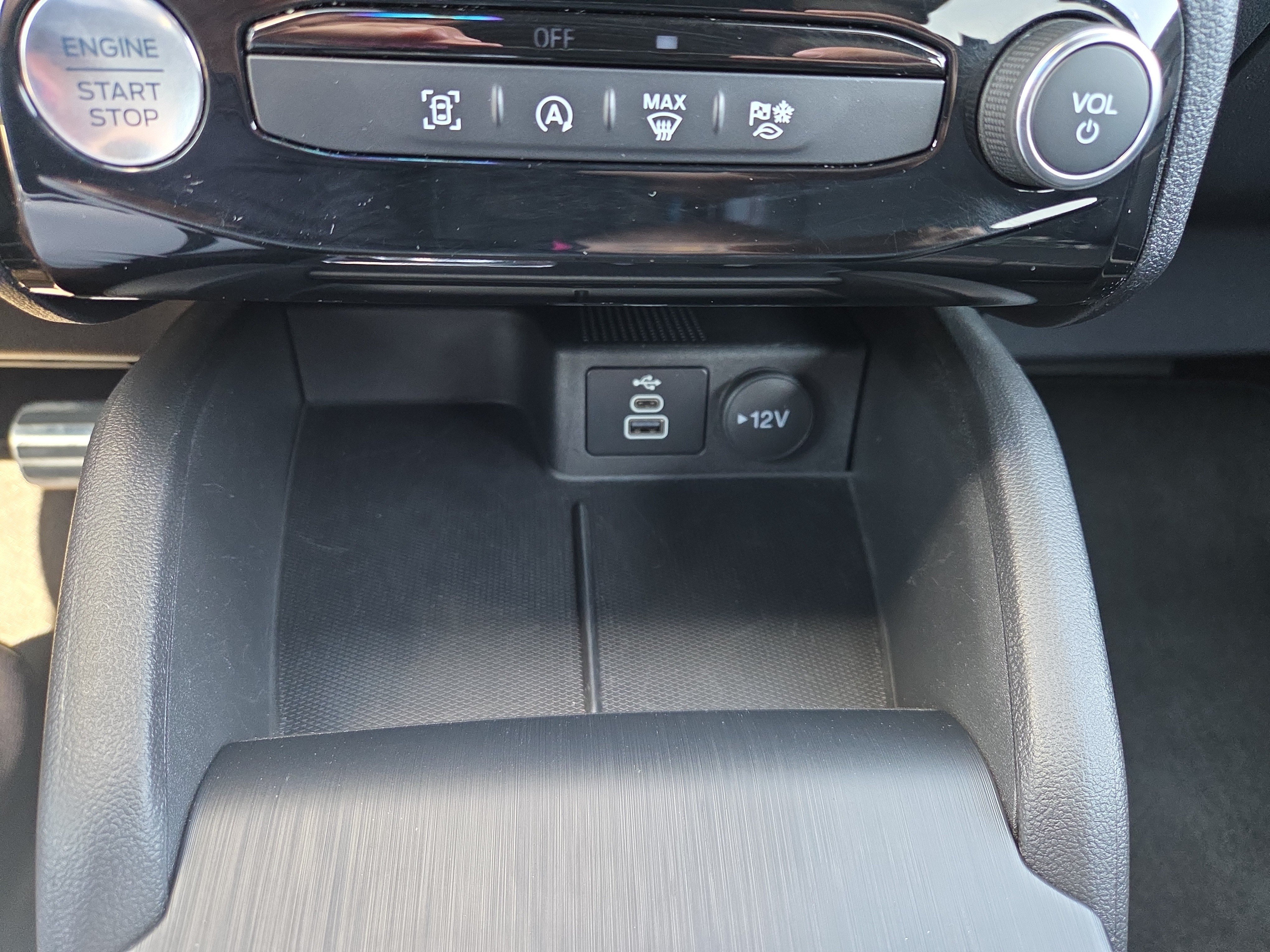 Certified 2024 Ford Escape ST-Line FWD image 23