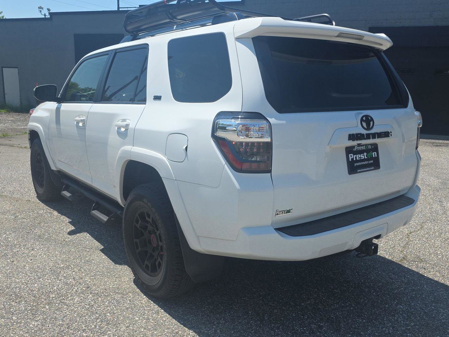 Used 2022 Toyota 4Runner SR5 w/ TRD Black Wheel Package (TMS) AWD/4WD image 6