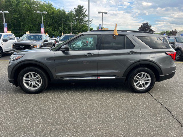 Certified 2025 Ford Explorer Active AWD/4WD image 4