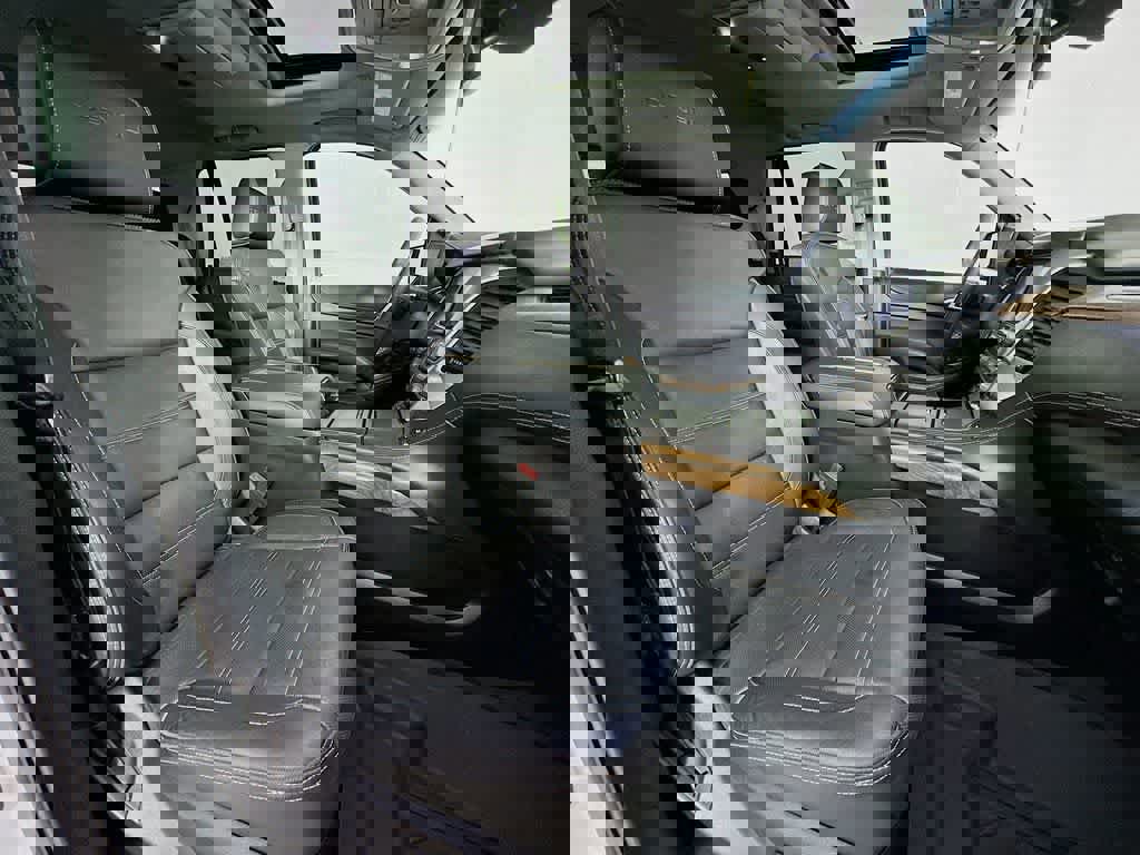 Used 2019 GMC Yukon Denali w/ Open Road Package image 18