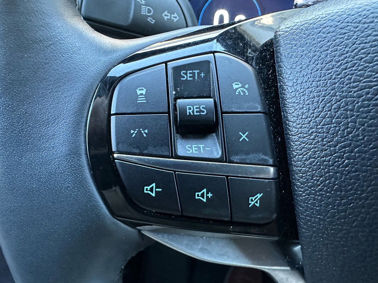 Certified 2025 Ford Explorer Platinum w/ LUX Leather Package image 44