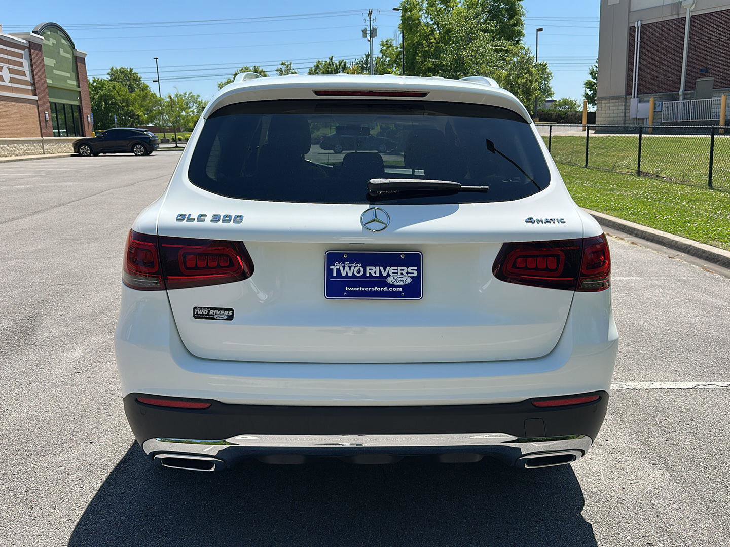 Used 2021 Mercedes-Benz GLC 300 4MATIC image 4