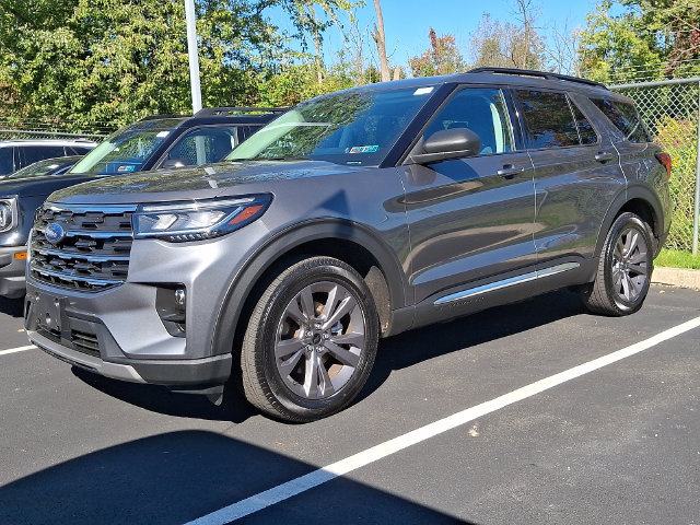 Certified 2025 Ford Explorer Active w/ Active Comfort Package AWD/4WD image 3