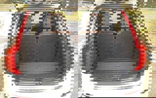 Used 2019 Volvo XC90 T6 Momentum w/ Advanced Package image 8