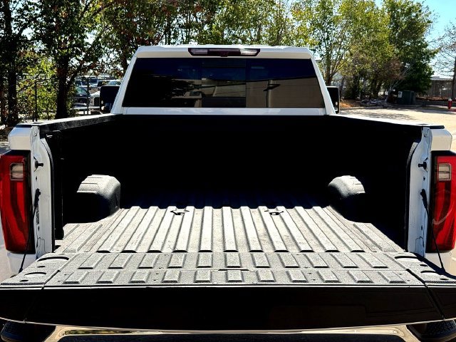 Used 2024 GMC Sierra 3500 SLT w/ SLT Premium Package AWD/4WD image 8