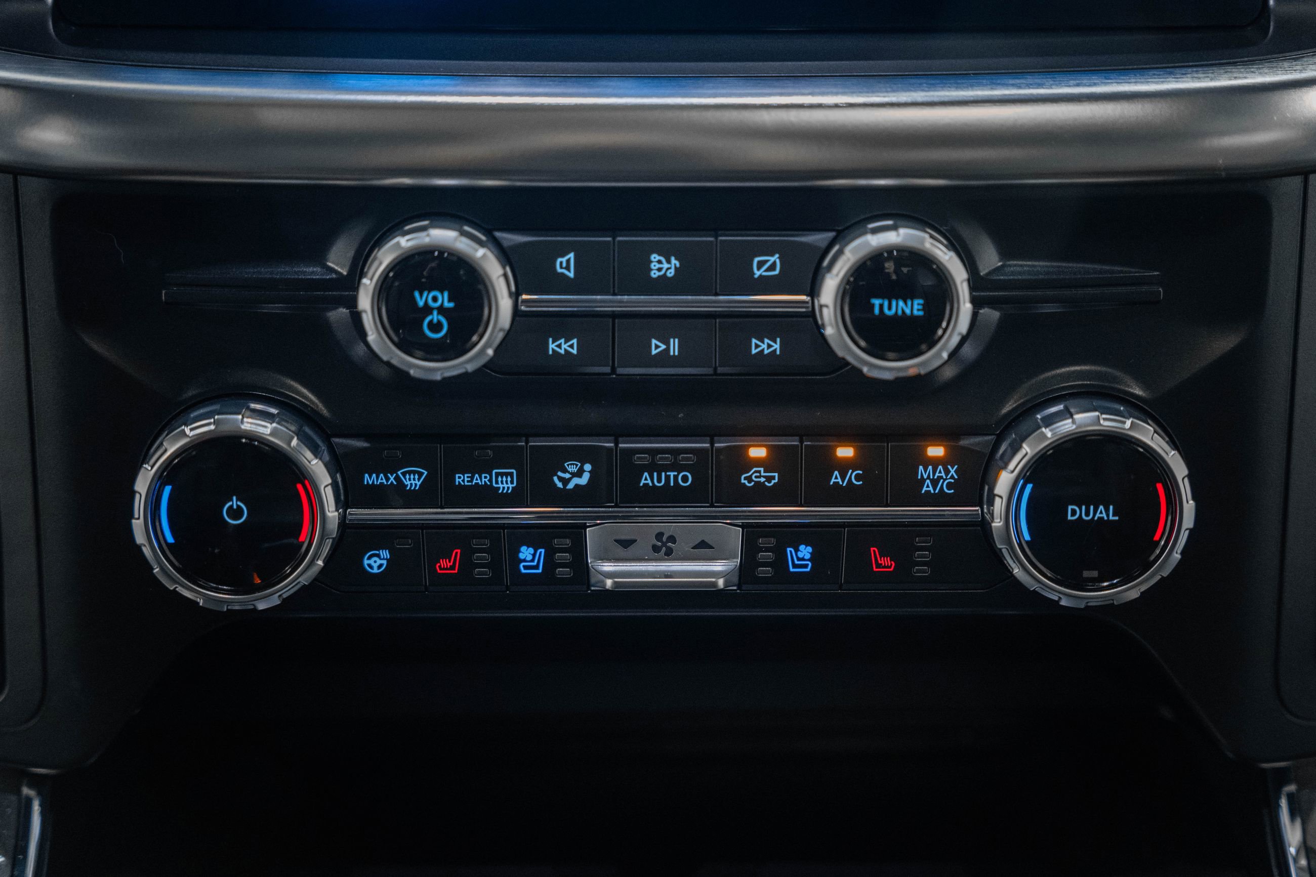 Certified 2023 Ford F150 Lariat w/ Equipment Group 502A High image 30