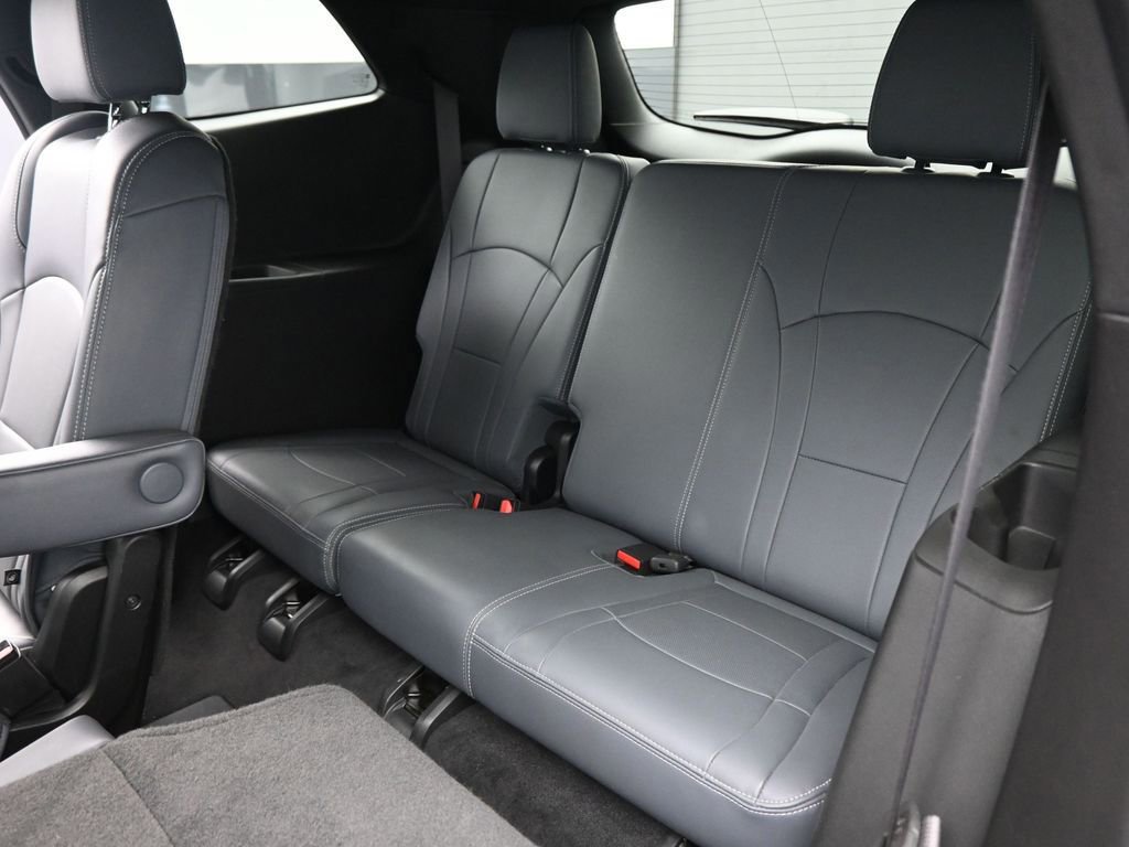Used 2024 Buick Enclave Premium image 50