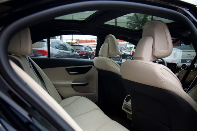 Used 2025 Mercedes-Benz C 300 4MATIC Sedan image 28