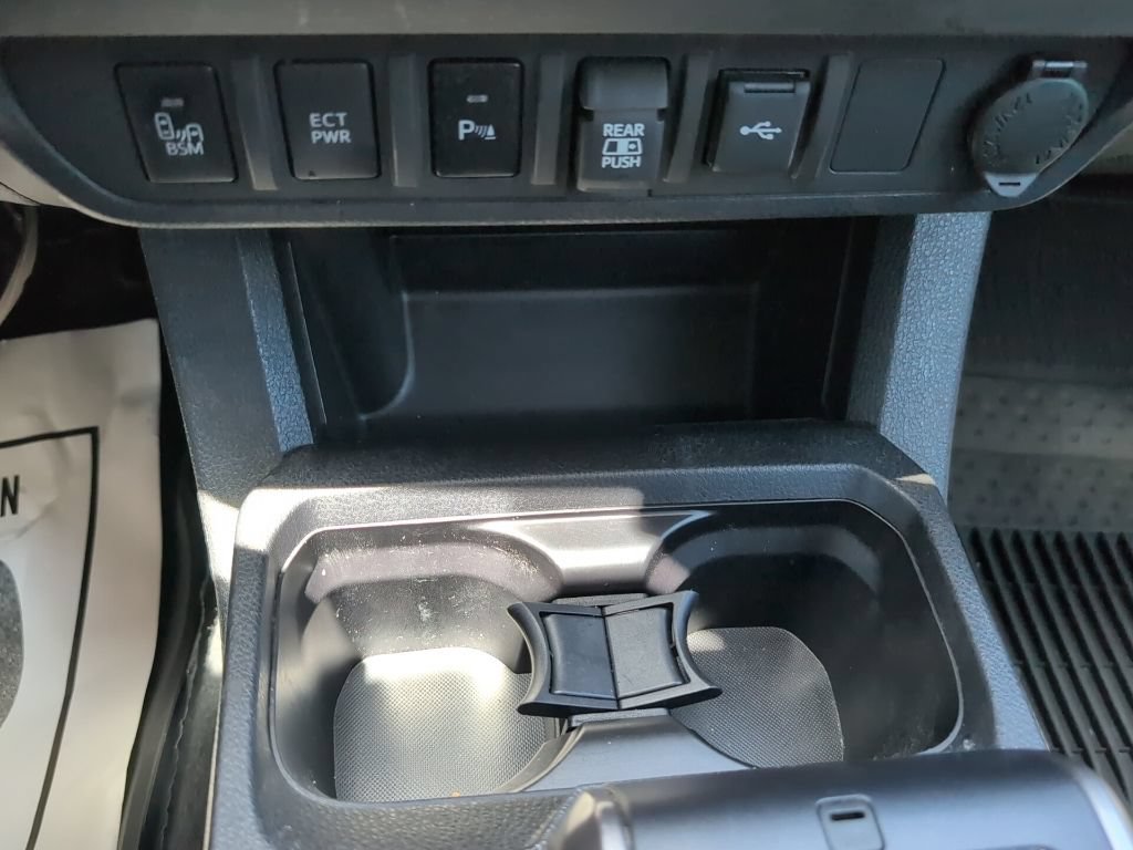 Used 2023 Toyota Tacoma SR5 AWD/4WD image 21