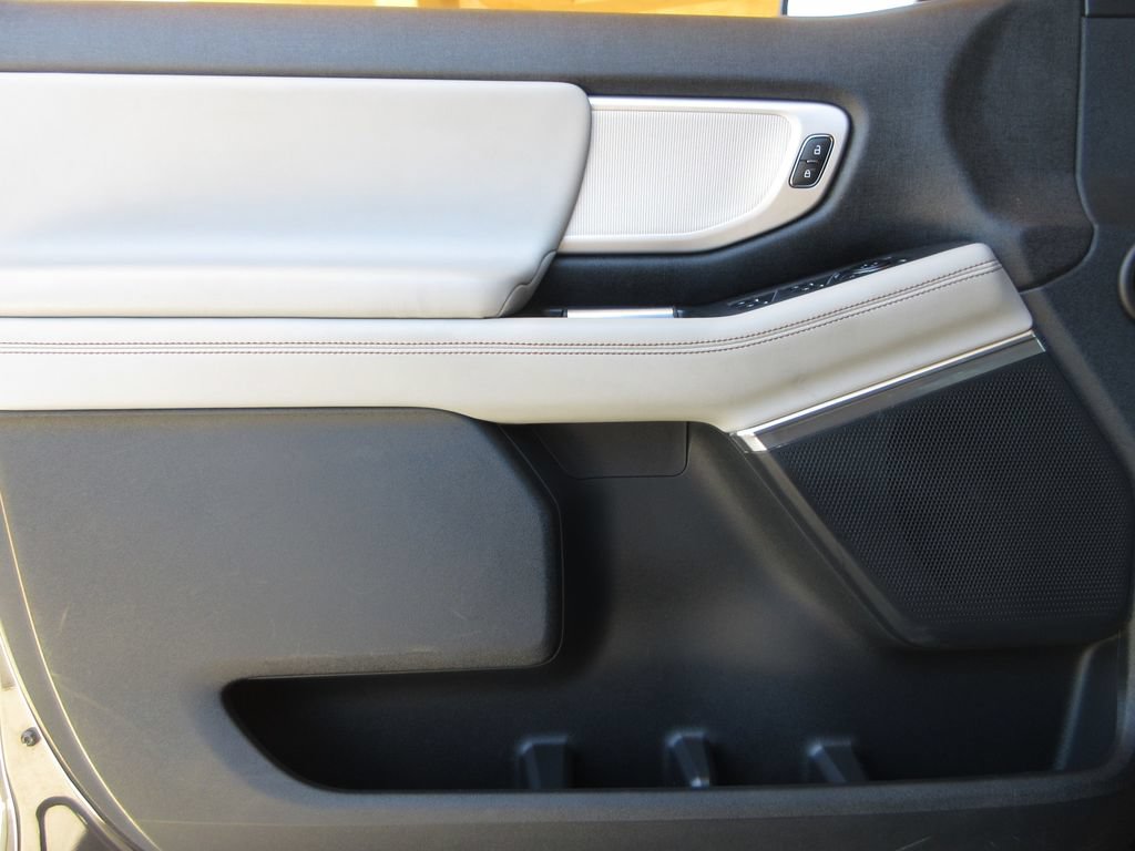 Certified 2025 Ford Expedition Max Active RWD image 9