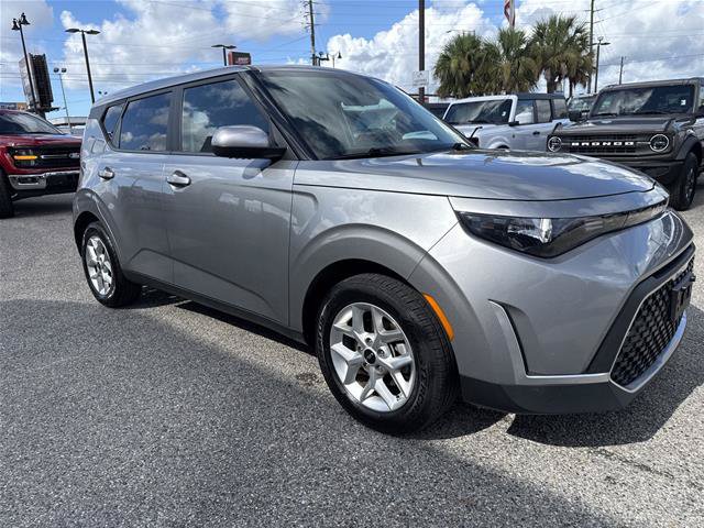 Used 2024 Kia Soul LX w/ Option Group 015 FWD image 15