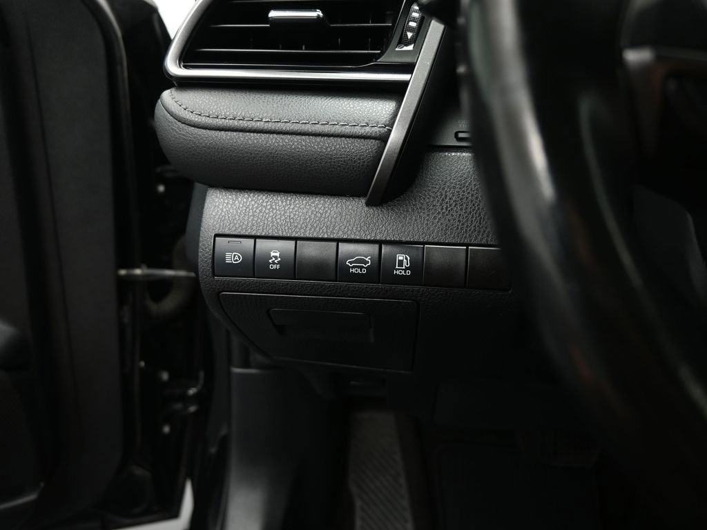 Used 2022 Toyota Camry SE image 11
