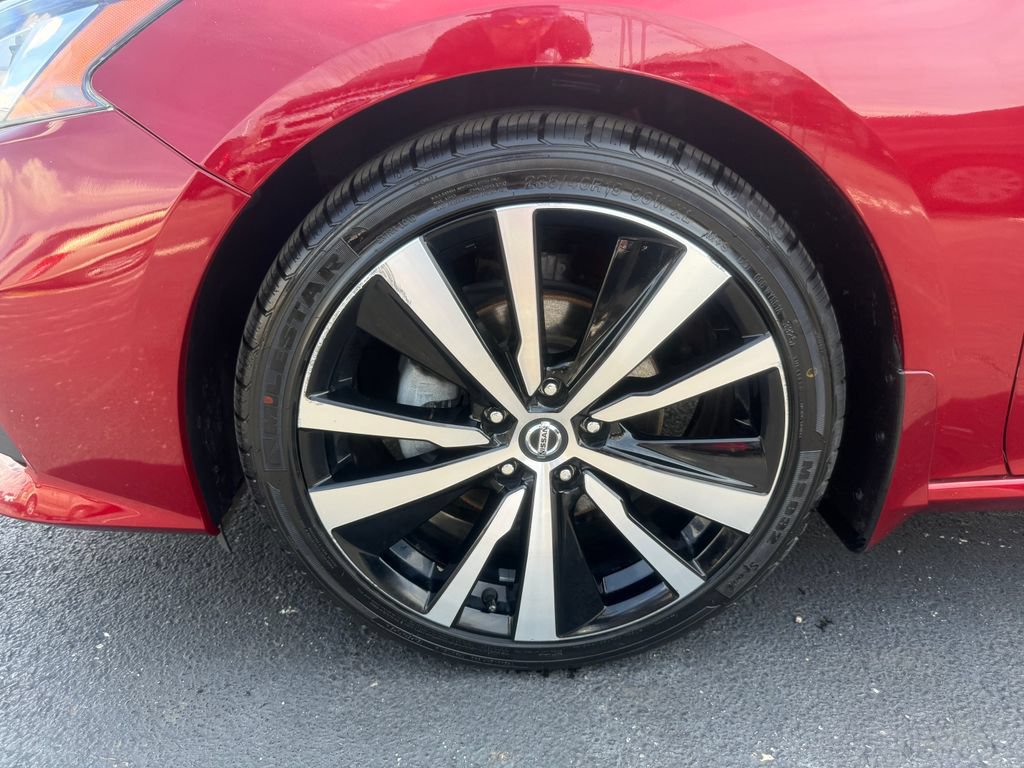 Used 2020 Nissan Altima 2.5 SR w/ Premium Package FWD image 16