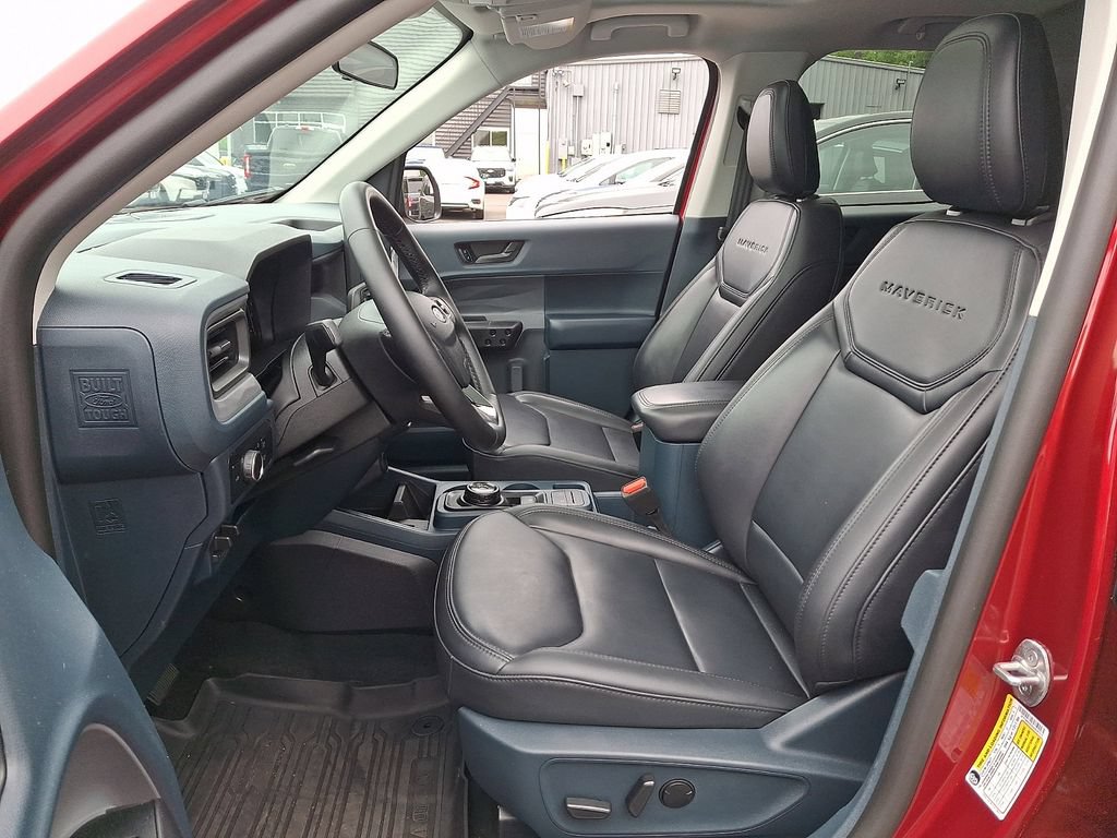 Certified 2025 Ford Maverick Lariat w/ Black Appearance Package AWD/4WD image 14