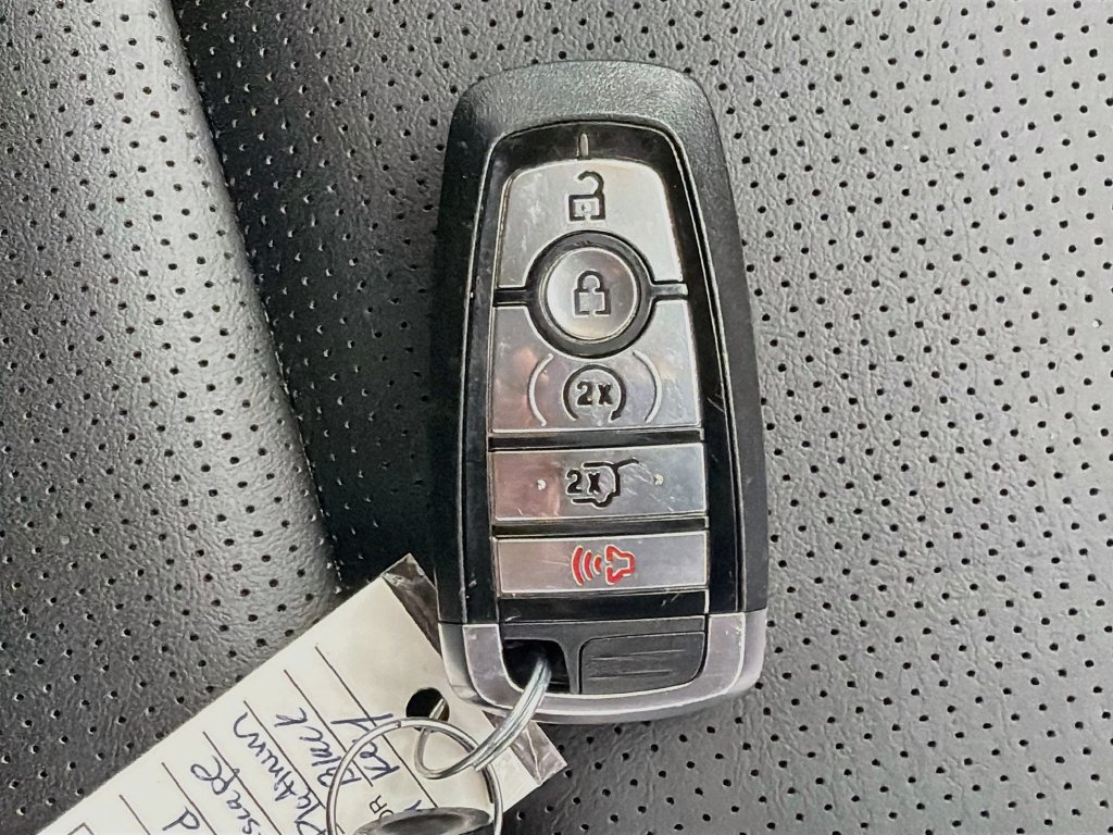 Certified 2025 Ford Escape Platinum AWD/4WD image 34
