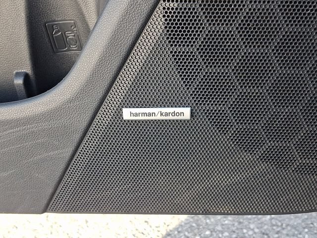 Used 2019 Subaru Crosstrek 2.0i Limited w/ Moonroof Package w/Navigation AWD/4WD image 31