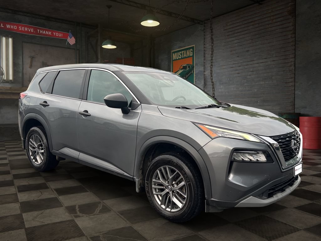 Used 2023 Nissan Rogue S AWD/4WD image 2