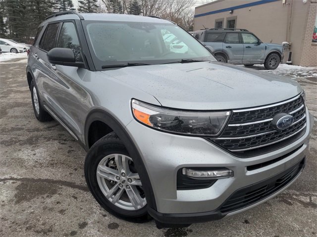 Certified 2022 Ford Explorer XLT w/ Equipment Group 202A image 2
